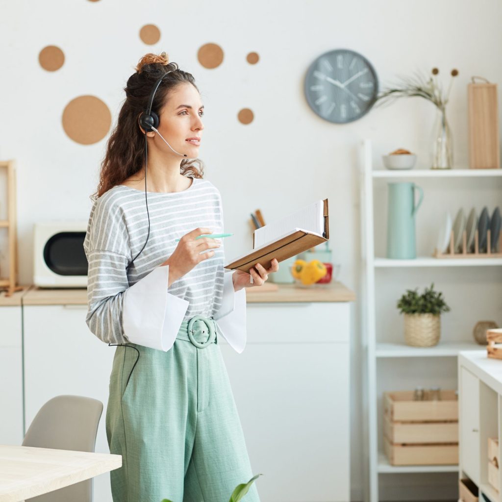 what does a household manager do